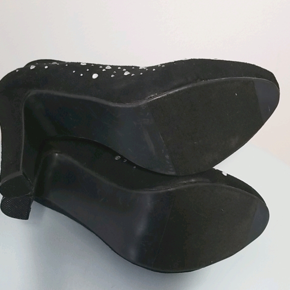 Attention Francesca black faux suede platforms - Picture 9 of 13